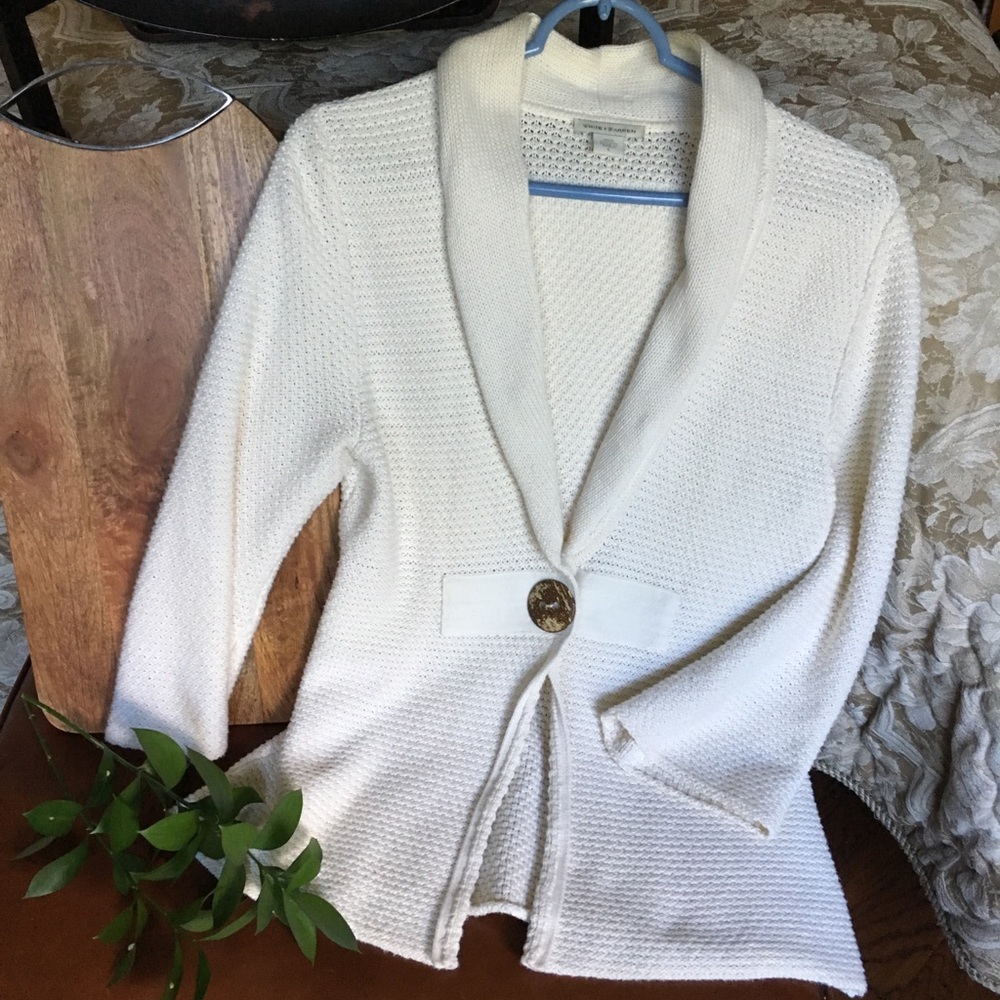 Soft and cozy off white sweater